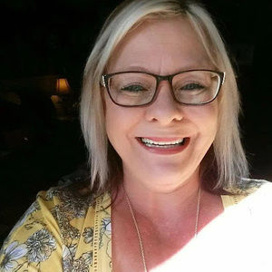 Meet your Posher, Deborah